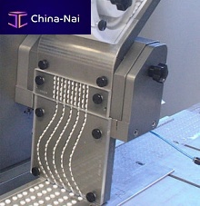 Vibrating feeder intermittent-motioncontinuous-motionfor blister