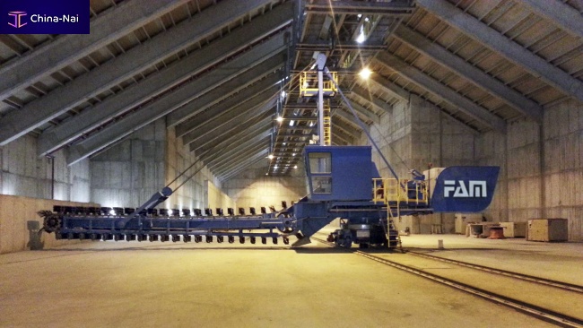 											Slewing scraper