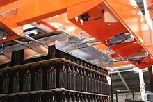 Depalletizer for the food and beverage industry for boxesfor cansfor glass bottles