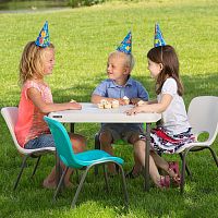 Contemporary table 80425Ghigh-density polyethylene (HDPE)powder-coated steel basesquare