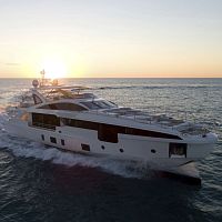 Cruising super-yacht GRANDE 32Mflybridge5-cabin10-berth