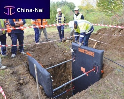 Lightweight trench shoring system SMARTSHOREboxinflatable