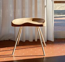 Contemporary stool N� 307oakpowder-coated steel basecommercial
