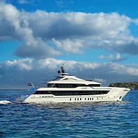 Cruising mega-yacht IRIS BLUEraised pilothouse5-cabinsteel