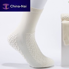 Anti-slip diabetic socks