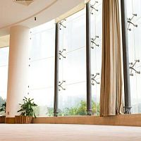 Point-fixed curtain wall glasstransparent