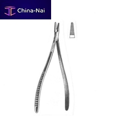 Surgical needle holder 03E-185