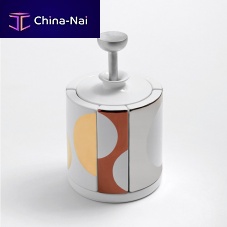 Ceramic salt and pepper shaker ZANGOLAfor domestic use