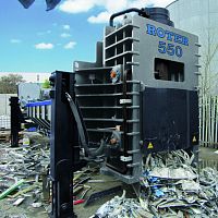 Vertical baling press RR550, RR715channelfor scrap metal