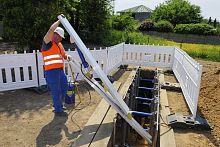 Lightweight trench shoring system 260for excavation