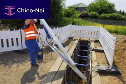Lightweight trench shoring system 260for excavation