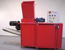 Plastic waste compactor monobloc