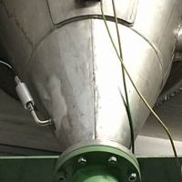 Ultrasonic discharge unit silofor bulk materialsfor containers