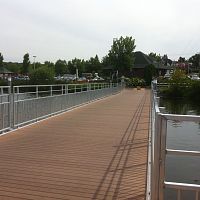 Floating walkway Pont Flottants