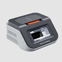 Laboratory analyzer benchtop