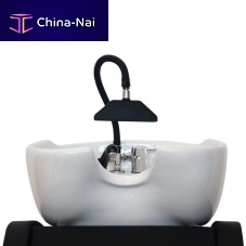 Square hand shower SourceABScontemporaryblack