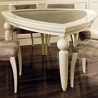Traditional table JAIPURglasslacquered wood basetriangular