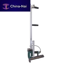 Long-handle stapler POGOSTICKpneumaticfor cardboard boxesfor carton sealing