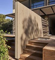 Louvered fence residentialwoodenstraight