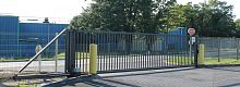 Sliding gate PRACTIS® S/Lmetalwith barscommercial