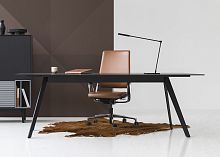 Free-standing desk Digniscontemporarywood veneerplywood