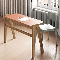 Free-standing desk WorkinScandinavian designlaminatestraight