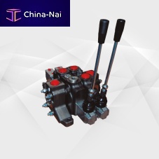 Sectional hydraulic directional control valve spoollever-operated