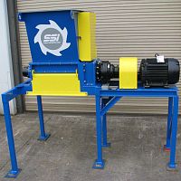 Secondary shredder Uni-Shear® SR300single-shaftpaperfor cardboard