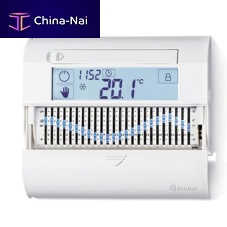 Wall-mounted thermostat TRMPTCroom