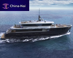 Cruising super-yacht ClassicAclassicwheelhouse