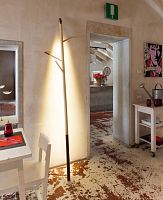 Floor-standing lamp WILDLIGHT : TRwoodencontemporarycorded