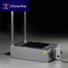 Shoe cleaning station rotary