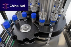 Rotary capping machine fully-automaticfor cansfor the chemical industry