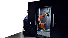 Robotic additive manufacturing machine metalfor the aerospace industry