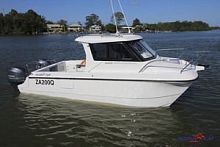 Catamaran walkaround 2400outboardtwin-enginewith cabin