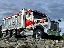 Aluminum tilt truck for wastefor bulk materialsaggregate