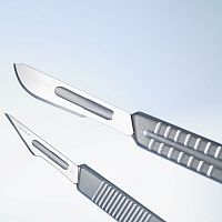Metal handle scalpel safety