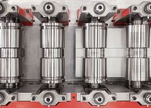 Profiling wheel type roller metal
