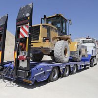 Equipment semi-trailer HKM3gooseneckair-suspension3-axle