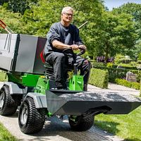 Ride-on sweeper Park Ranger 2150 vehicle-mountdieseloutdoor