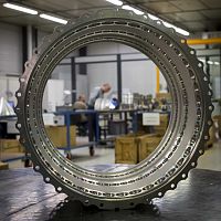 Water-jet cutting stainless steelaluminumtitanium