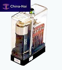 Surface-mount electromechanical relay