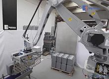Automatic depalletizer roboticfor drumsfor the food industry