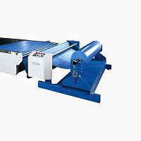 Fabric feeding unit for cutting applicationsautomatic