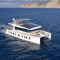 Catamaran motor yacht SILENT 55cruisingflybridge4-cabin