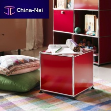 Contemporary side table USM Hallermetalmetal basesquare