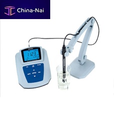 Conductivity analyzer temperaturecalibrationsalinity