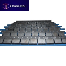Conveyor belt cleaner
