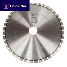 Diamond-coated cutting disc for granitesegmented