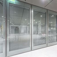Mobile partition LUMIEREglazedaluminumcommercial